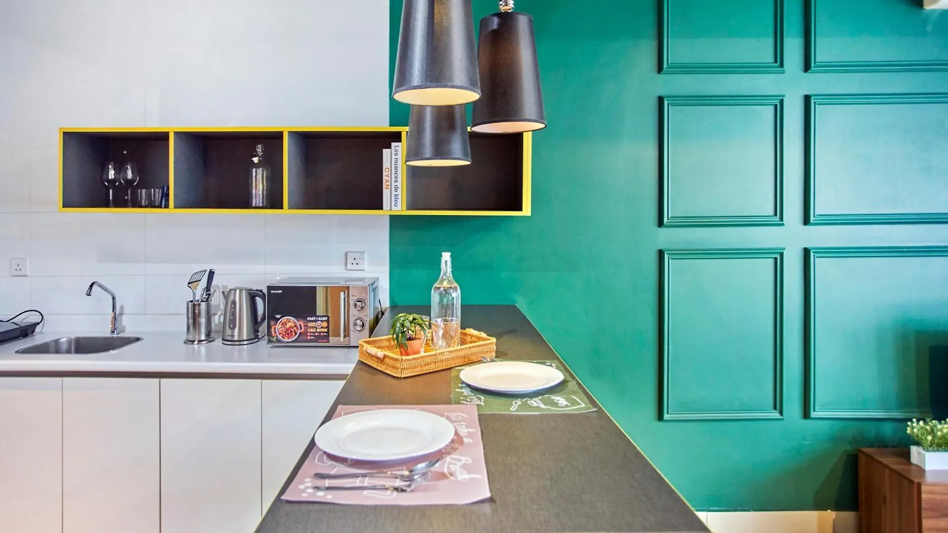 Arte Plus Klcc Designer Suites By Cobnb Kuala Lumpur